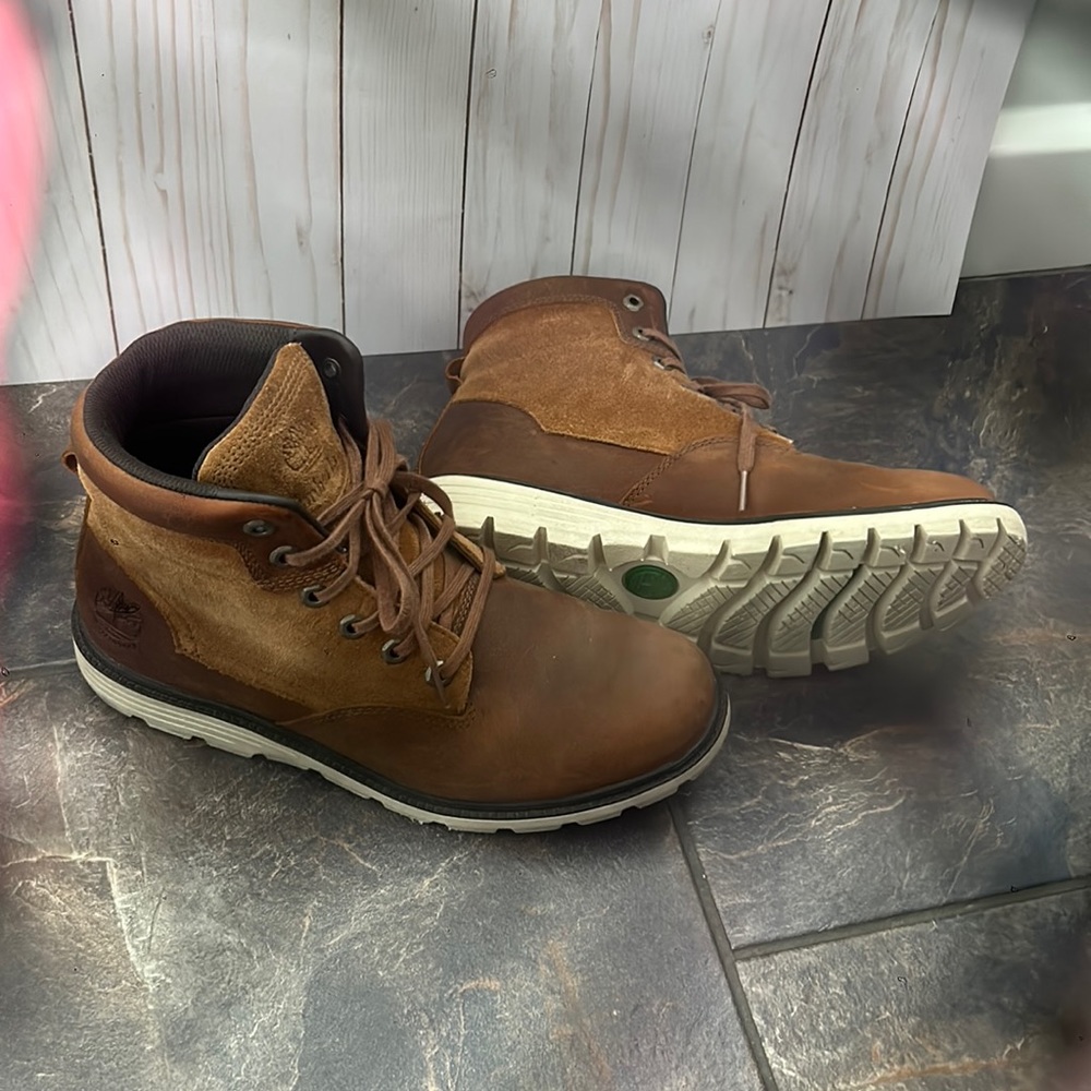 Timberland. 8.5. Brown